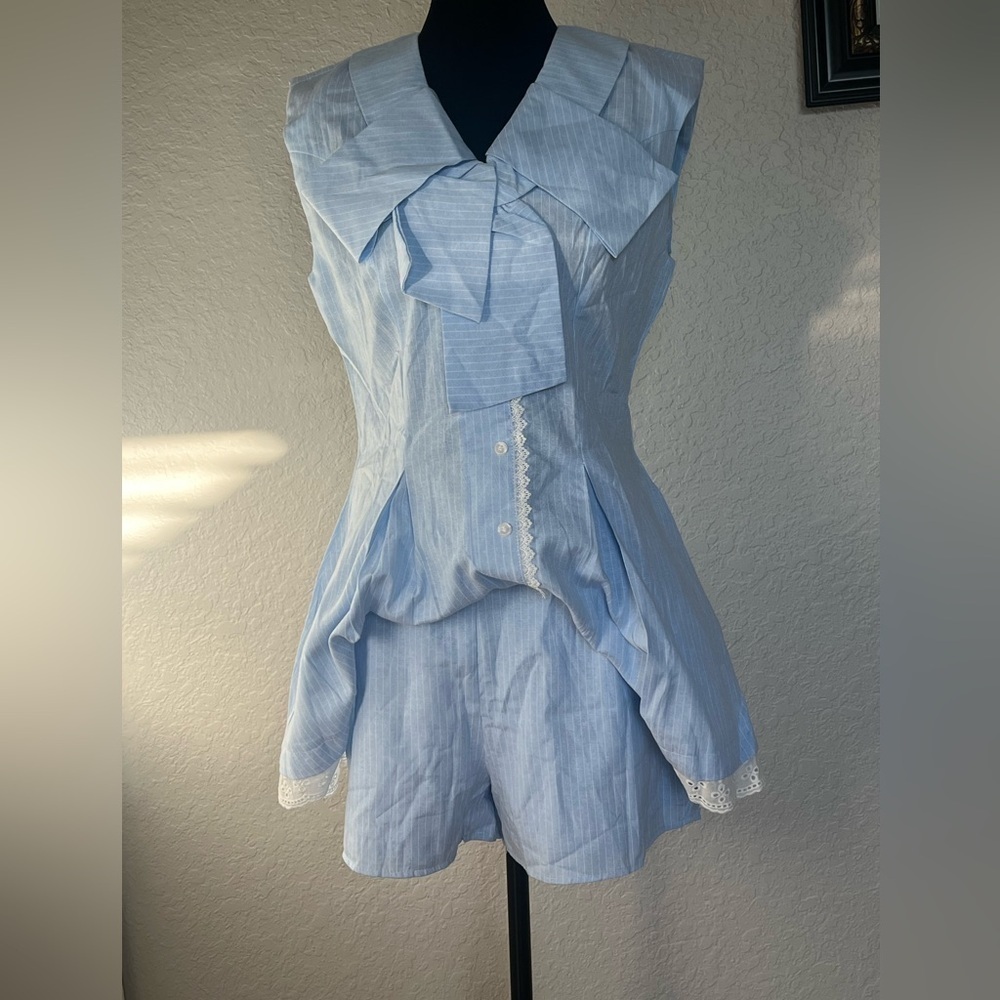 Set of short set says size L but comes in a s o m
Caja 8 - Picture 2 of 6